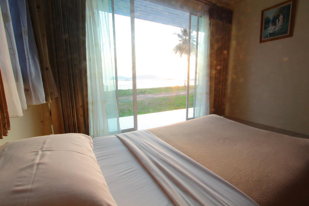 Star Light Beach Resort And Restaurant Chumphon Zimmer foto